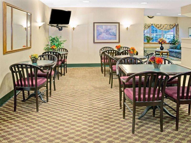 Microtel Inn By Wyndham Raleigh-Durham Airport Morrisville Exterior photo