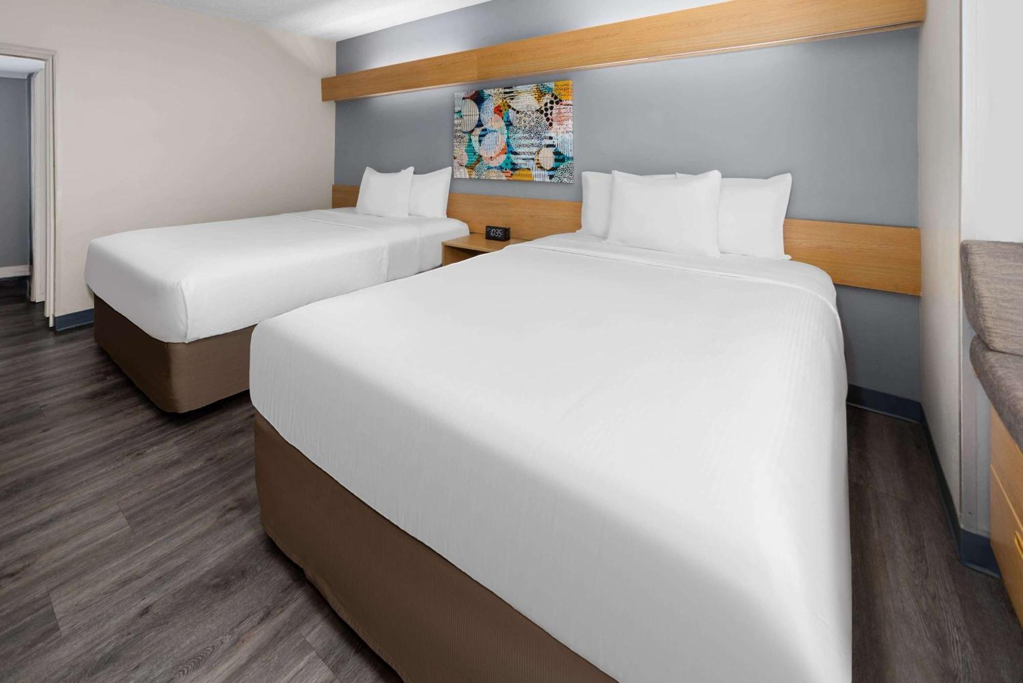 Microtel Inn By Wyndham Raleigh-Durham Airport Morrisville Exterior photo